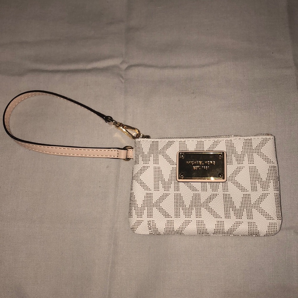 NEW Michael Kors Wristlet